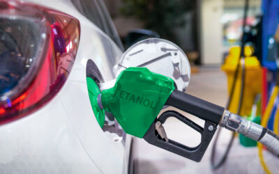 Abastecer com etanol é desvantajoso; saiba por que o combustível está mais caro